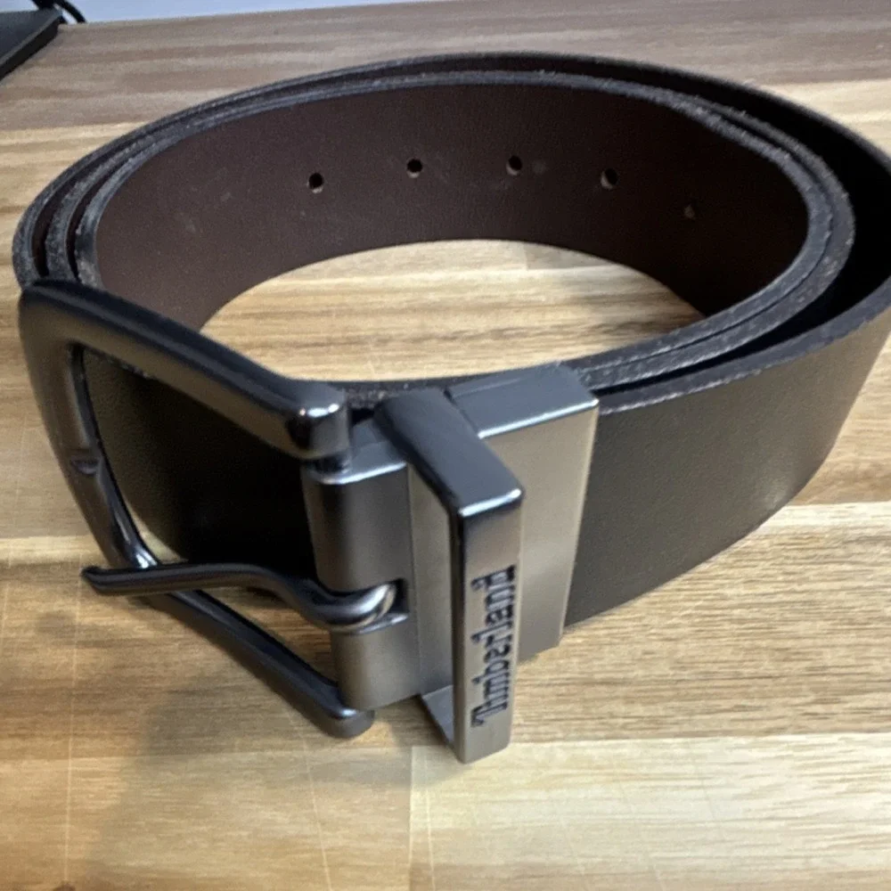 Timberland Men's Black/Brown Belt reversible 1.5in Solid Logo Buckle Size 40-42